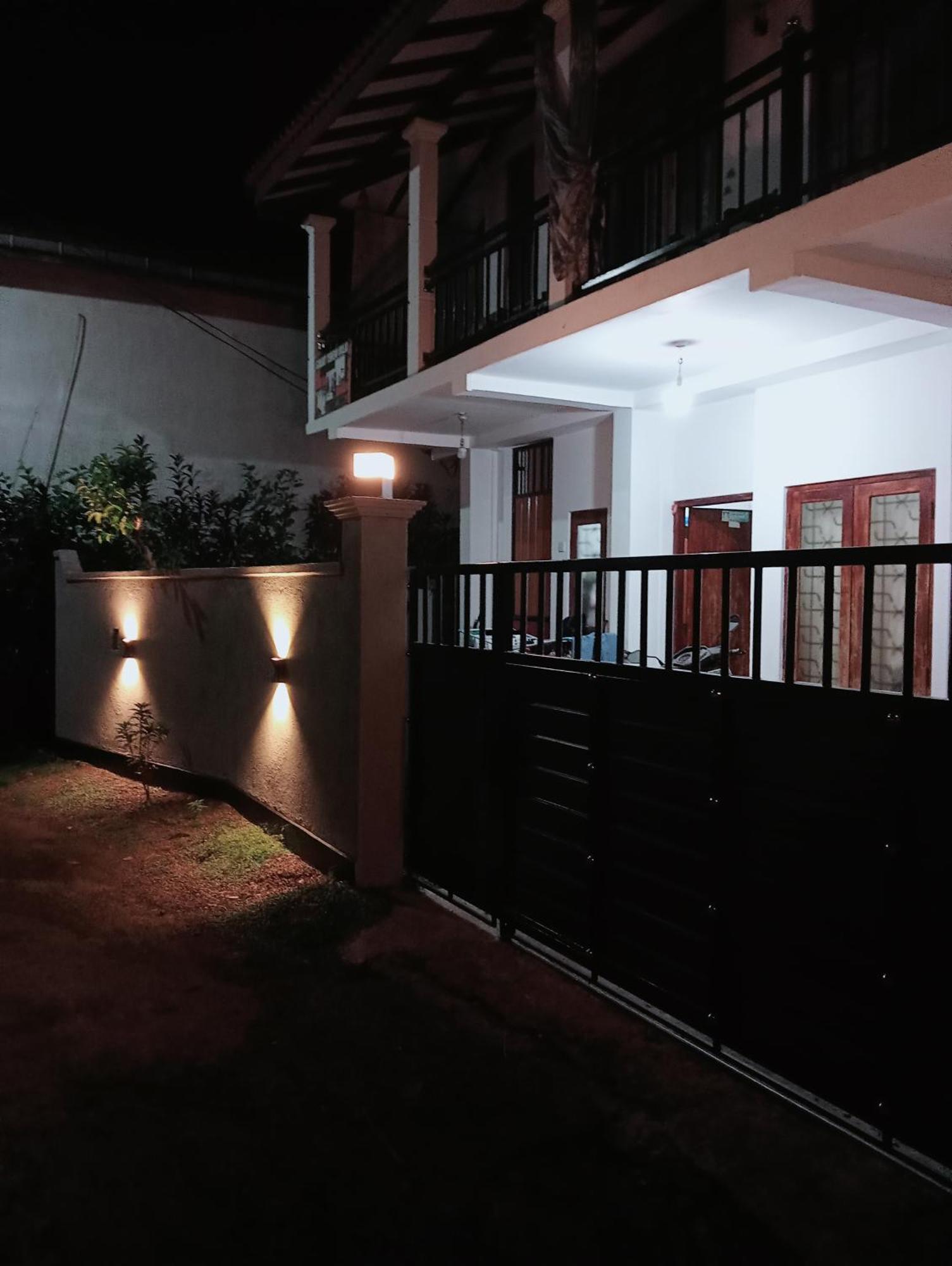 Great Yeheni Villa Хикадува Екстериор снимка