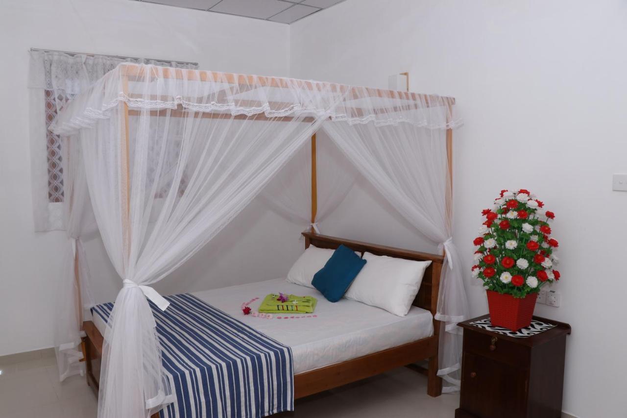 Great Yeheni Villa Хикадува Екстериор снимка