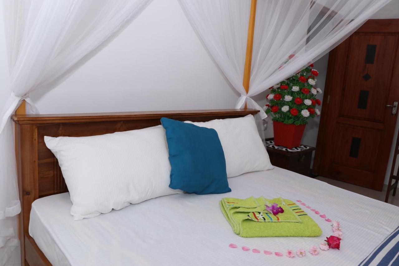 Great Yeheni Villa Хикадува Екстериор снимка