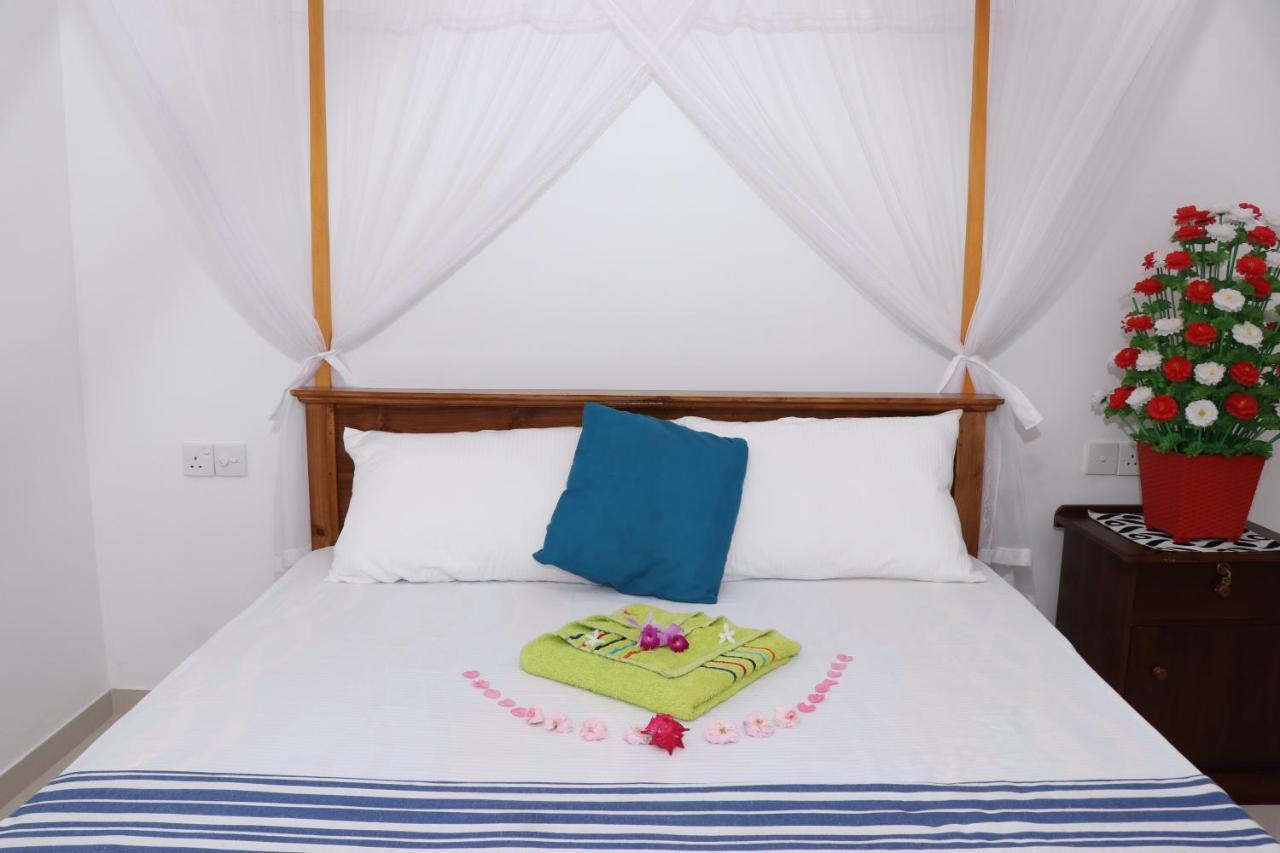 Great Yeheni Villa Хикадува Екстериор снимка