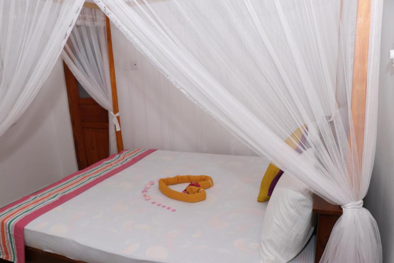 Great Yeheni Villa Хикадува Екстериор снимка